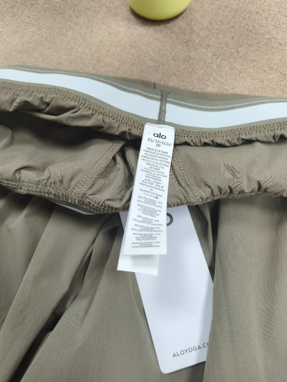 ALO Yoga Suit Up Olive Trouser🛒Wide Leg Relaxed Fit Pants💵Regular 30" Inseam - Picture 5 of 6